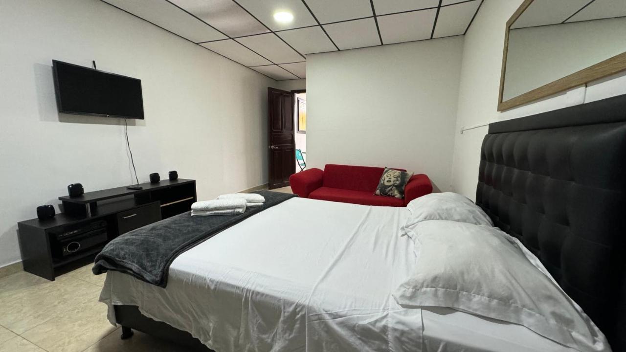 Apartmán Acogedor Apartaestudio Ubicado En La Zona Rosa De Pereira Exteriér fotografie